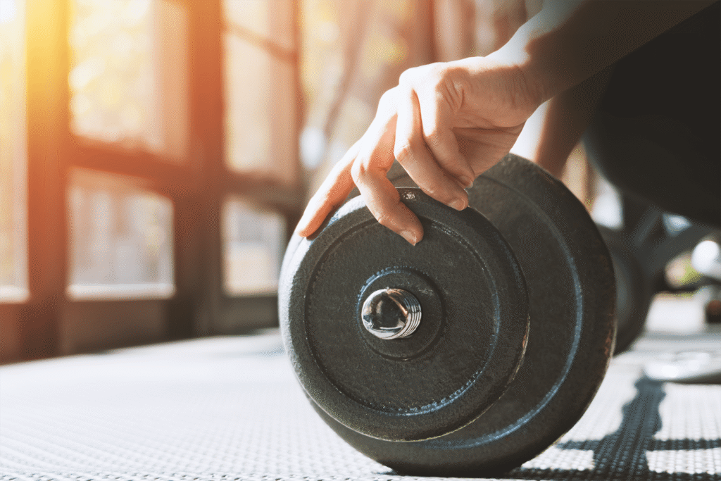 Kiedy i jak łączyć trening siłowy z biegowym? Korzyści dla biegaczy i nie tylko